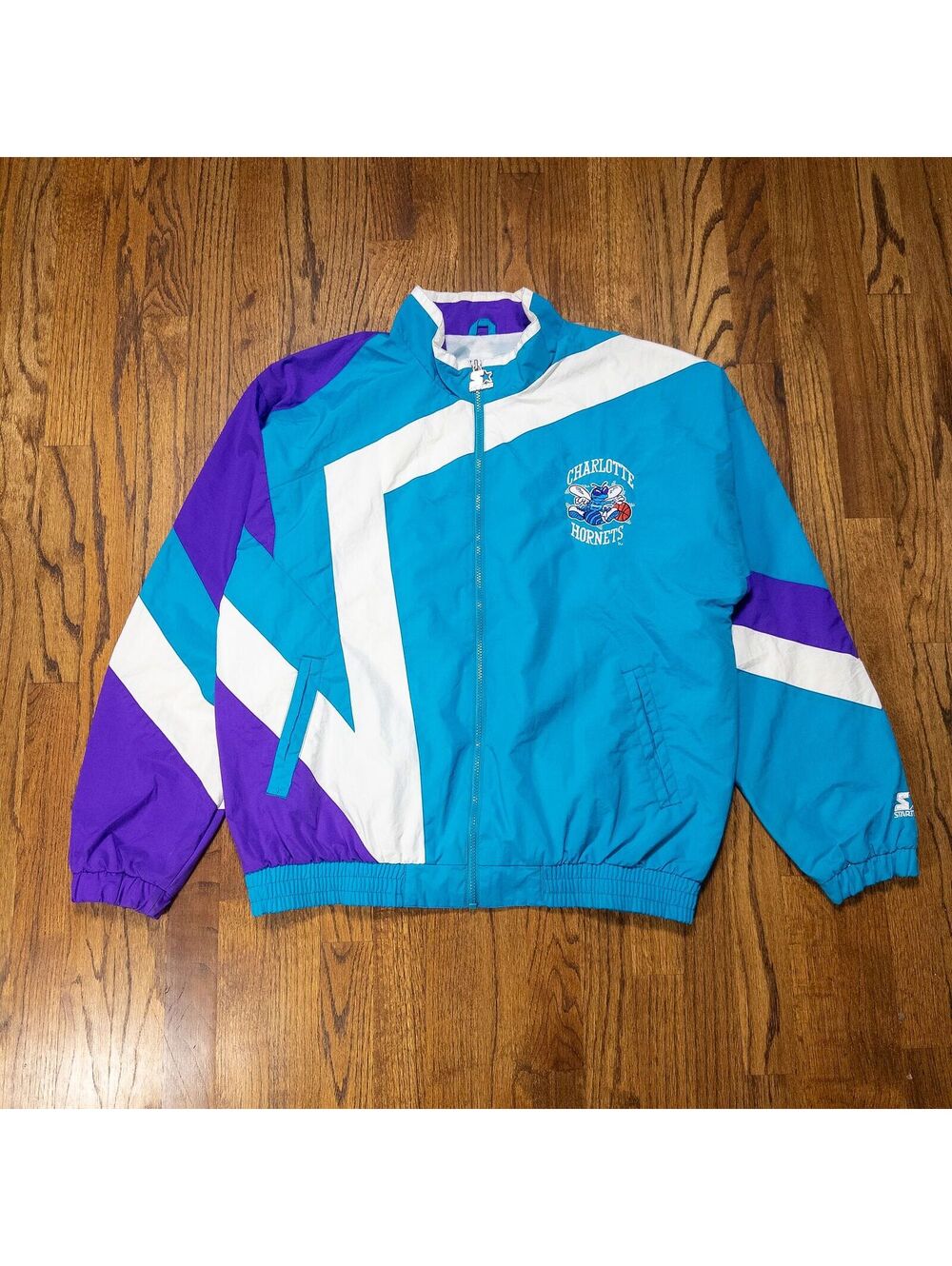 Vintage 90s Charlotte Hornets Starter Windbreaker Jacket • L